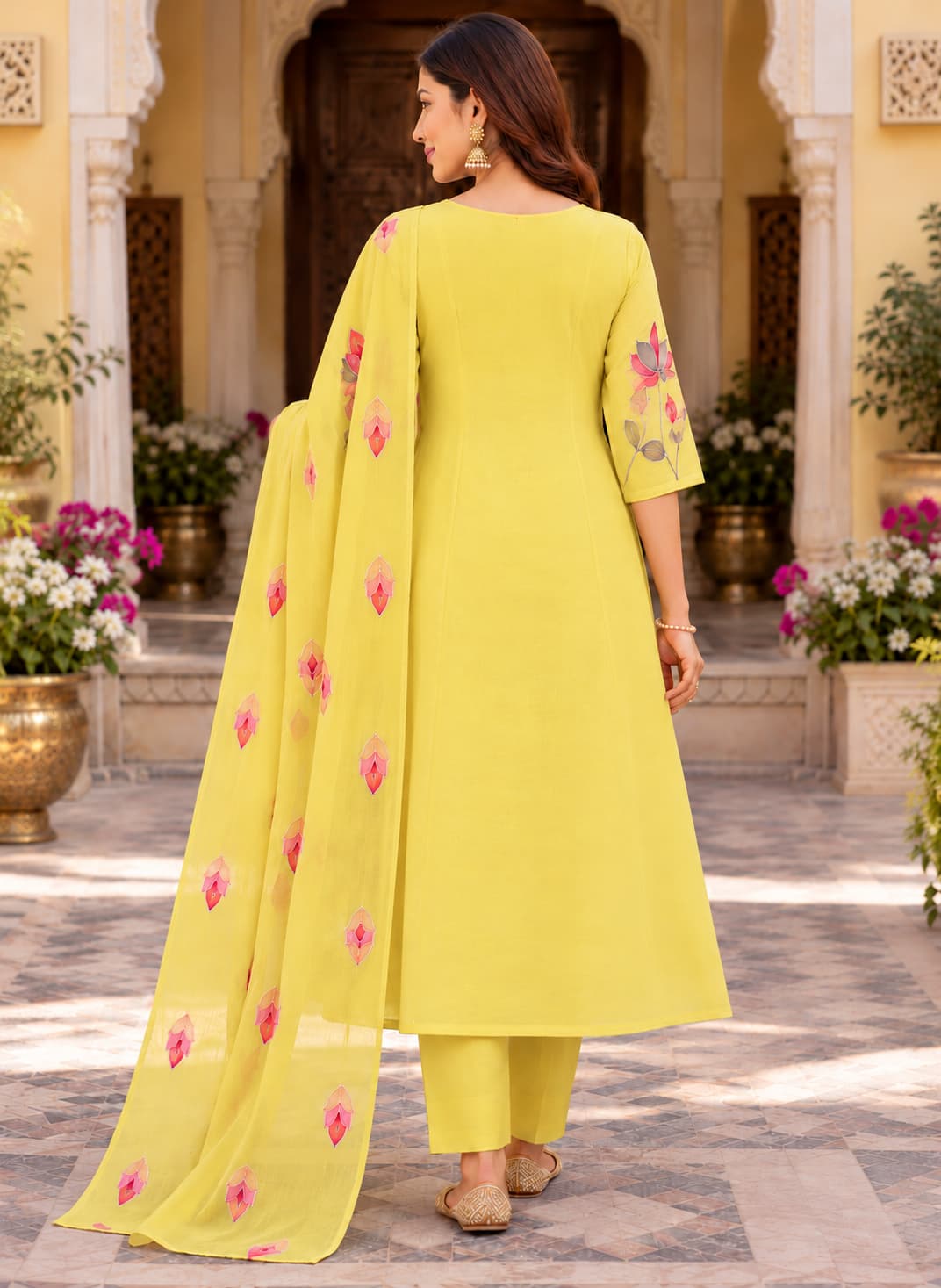 Aabha Mul Chanderi Kurta Pant Dupatta Set
