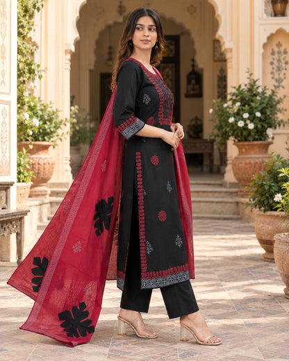 Red dupatta with black floral motifs from the Gulnaar kurta set