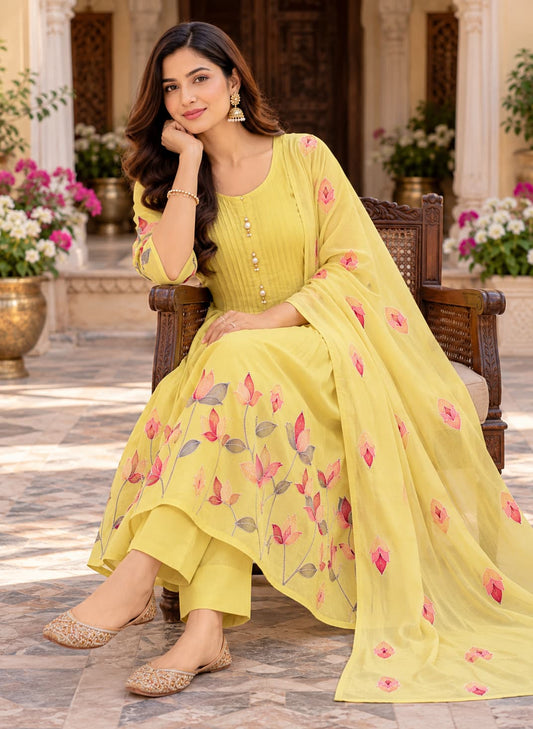 Aabha Mul Chanderi Kurta Pant Dupatta Set