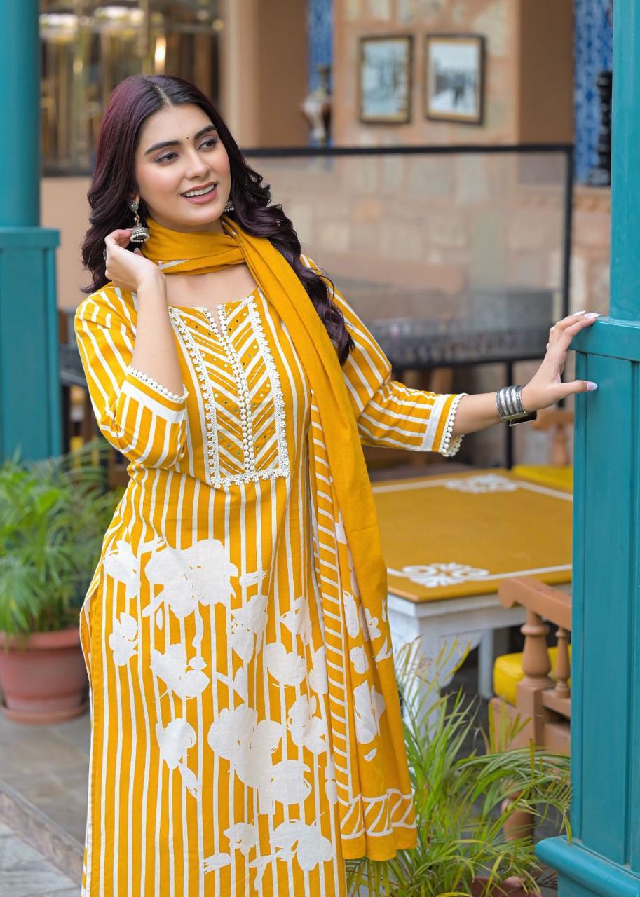 Mustrad Yellow kurta set