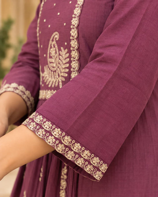 Mauve muslin silk kurta with golden embroidered V-neckline