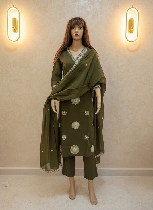 Forest Glow Thread-Work Kurta Set
