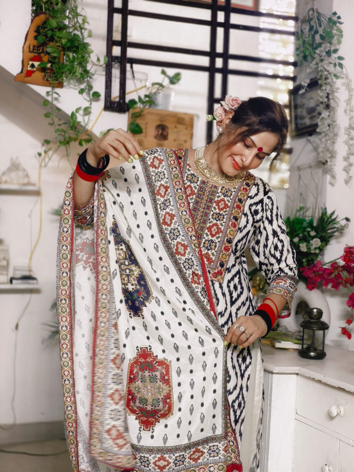 Noor Ikat Elegance Kurta Set